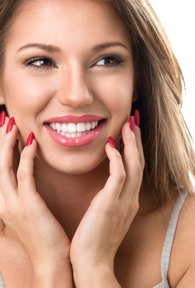 استمتعي بالصيف بأسنان بيضاء