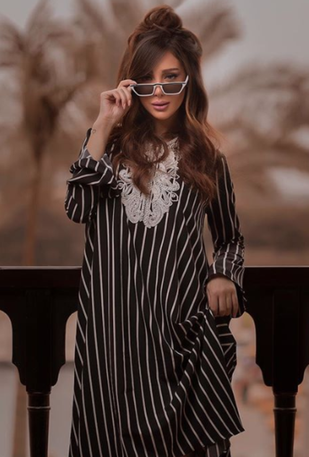 قفطان أنيق باللون الأسود تألقت به بسمة بوسيل