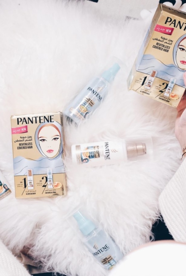 عززي حيويّة وقوّة شعرك تحت الحجاب بهذه الطرق السهلة