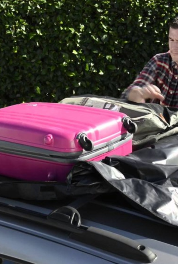 نصائح لتحميل المتاع على سقف السيارات خلال الرحلات العائلية