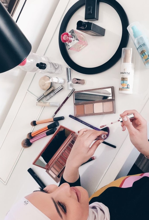 تألقي في العيد بحجابك المذهل وشعرك القوي والصحي تحته