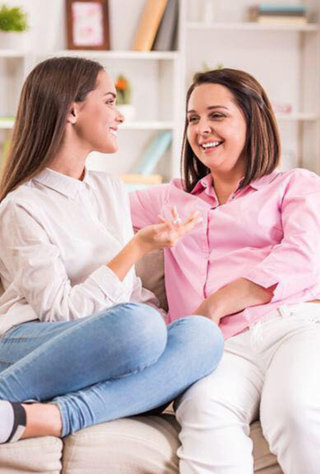 نصائح هامة لتقوية علاقة الأم بأبنتها