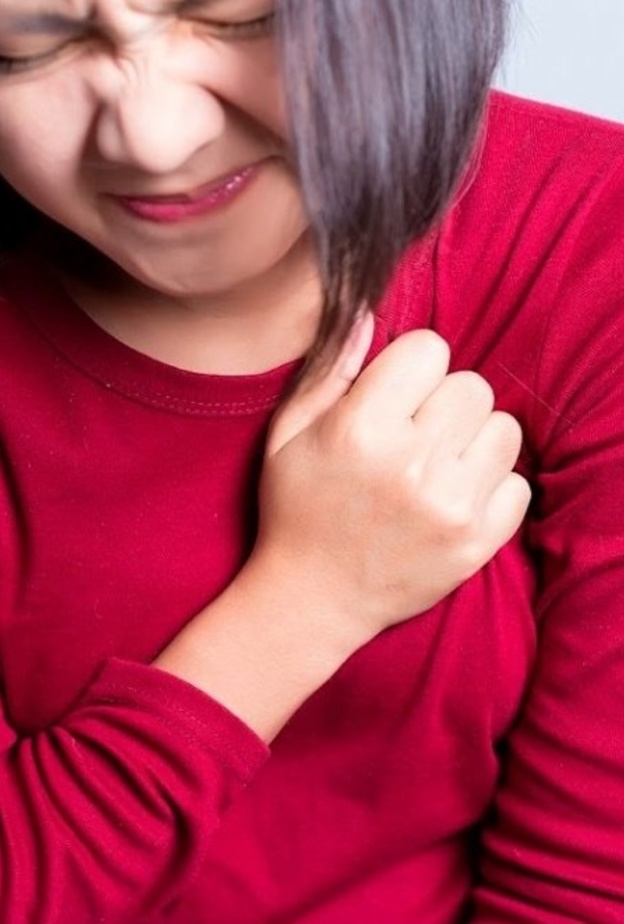 نغزات القلب تسبب الما مبرح في الصدر