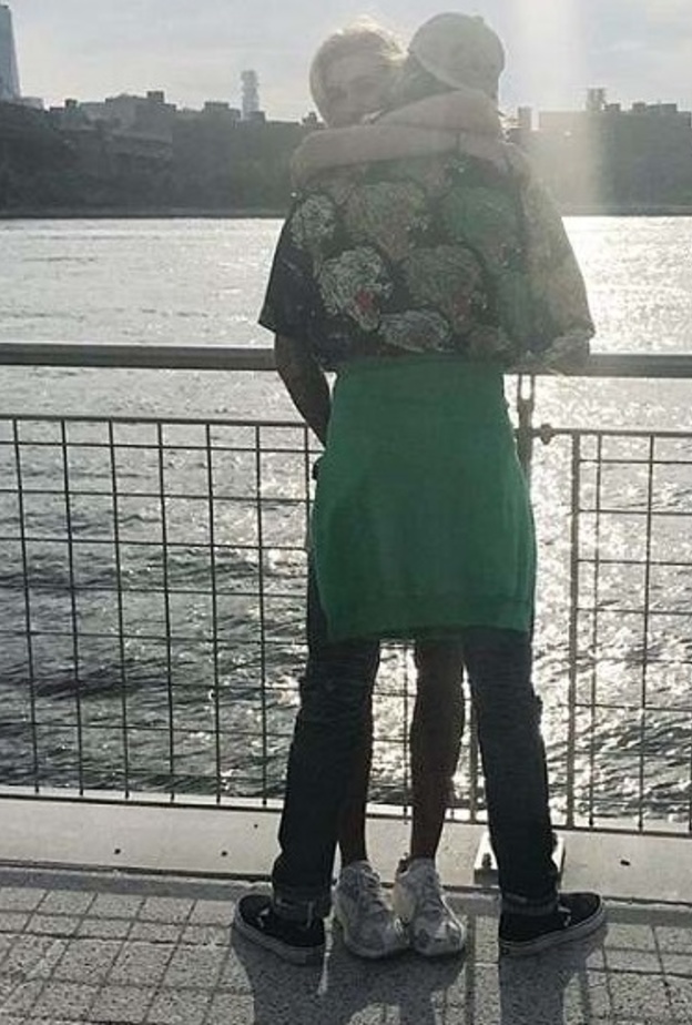 جاستن بيبر وهايلي بالدوين