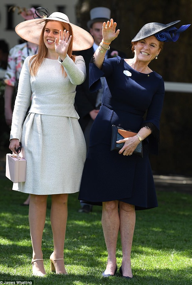 دوقة يورك وابنتها في سباق أسكوت