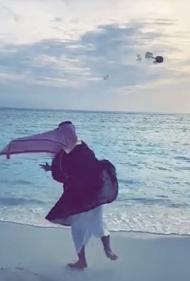 ممر العروىس على شاطيء جزيرة خاصة في المالديف