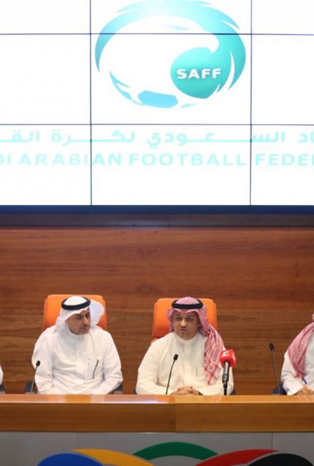 وضع سقف أعلى لمرتبات اللاعبين في الأندية السعودية