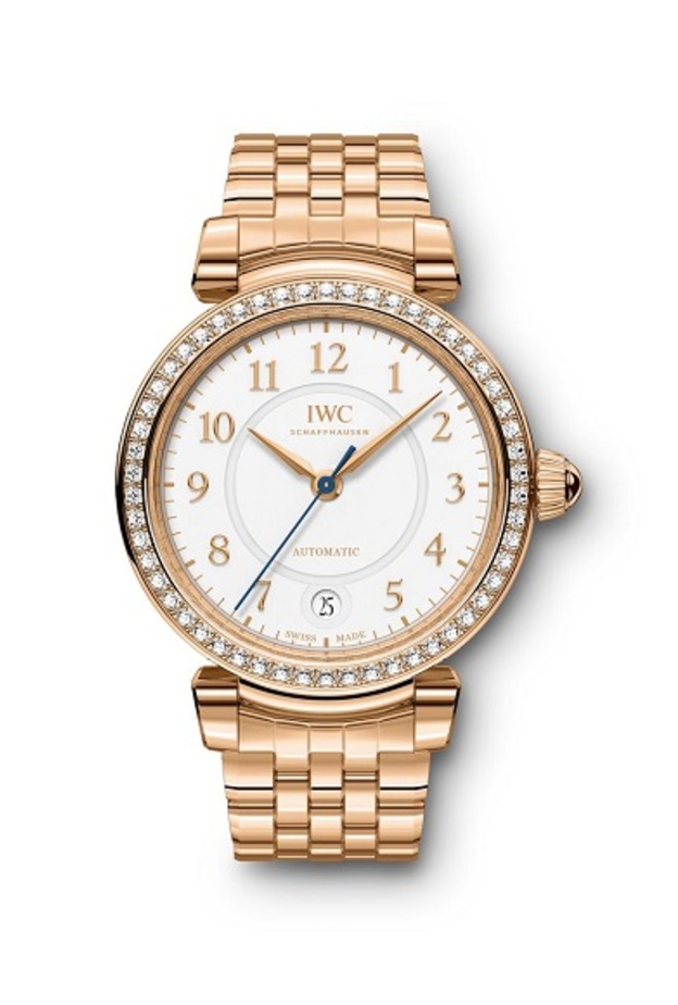 ساعة من أي دبليو سي IWC