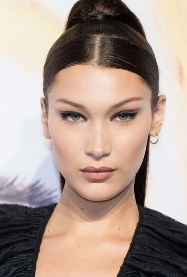 مكياج جريء واستثنائي لعيني بيلا حديد