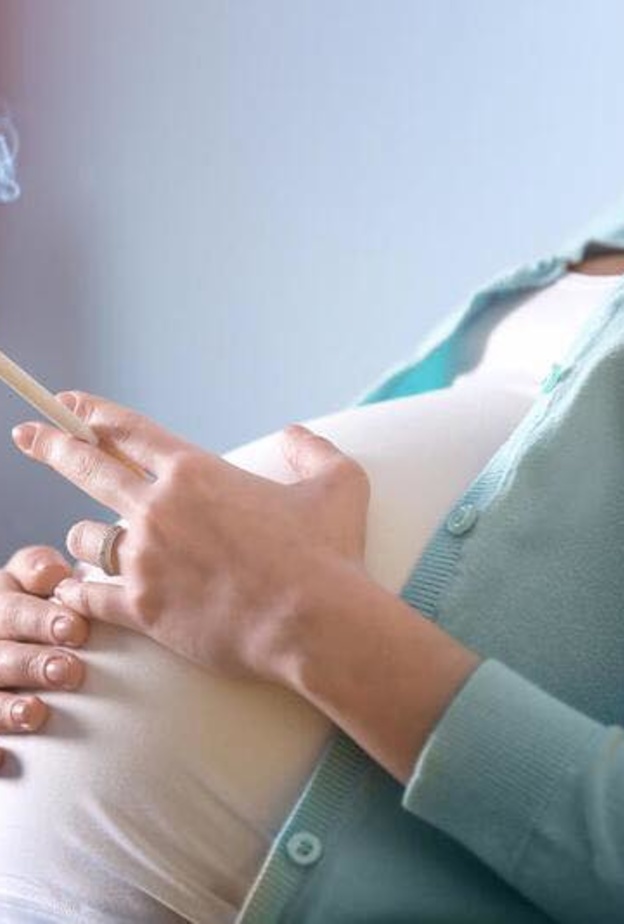 تأثير التدخين على المرأة الحامل