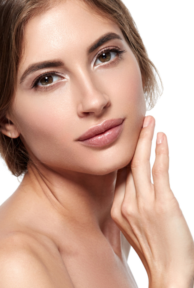  يساعد الأفوكادو في ترطيب البشرة وشد الجلد.