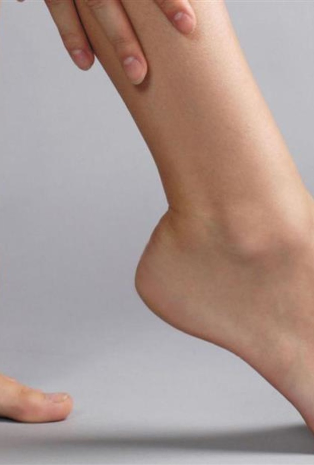 عرق النسا ودوالي الساقين يسببان خدرا في الأرجل