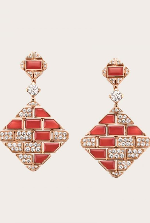 خاتم شوميه من الذهب والماس والعقيق