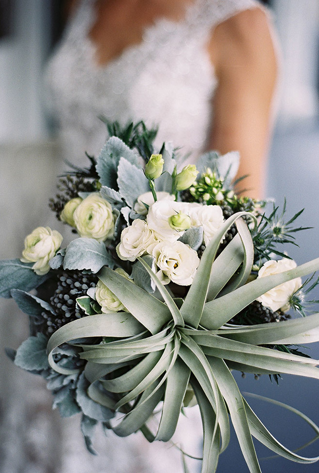 أحدث أشكال مسكات ورد للعرائس