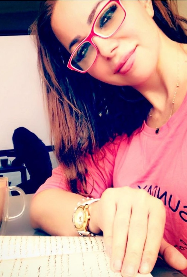 اسما شريف منير