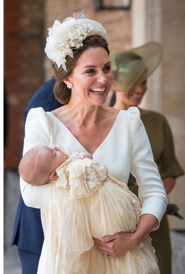 هذه المرة الاولى التي تختار فيها كيت هذا النوع من القبعات ولكنها ناسبتها تماماً