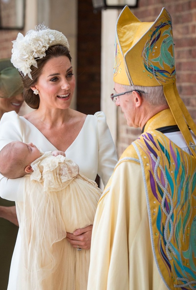 من مراسم تعميد الأمير لويس