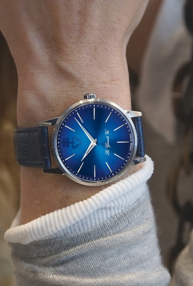 ساعة La grande vie