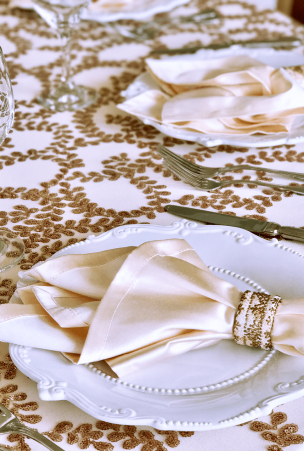 ديكور حفل زفاف باللون البرونزي