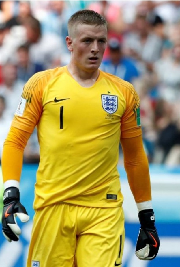 هو صاحب الفضل في تخطي بلاده للدور الثاني بعد أن انقذ مرماه من ركلة جزاء للمنتخب الكولومبي