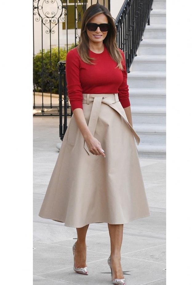 المعهودة بدأت السيدة الاميركية الاولى ميلانيا ترامب جولة برفقة زوجها الرئيس الاميركي دونالد ترامب في اوروبا