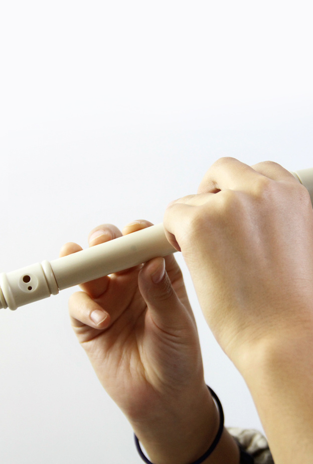 العزف على آلة القانون