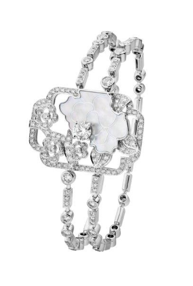 أقراط Evocation Florale