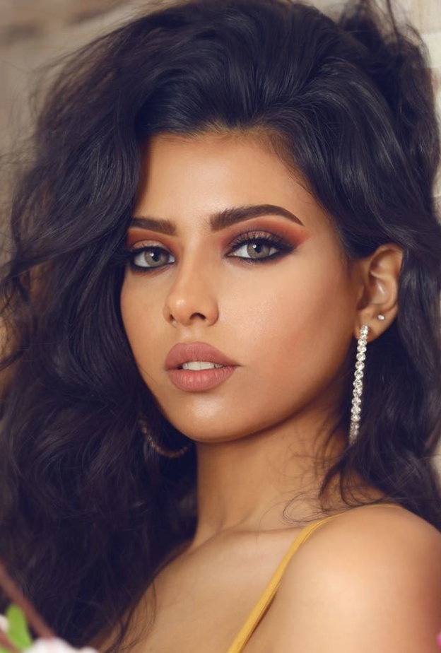 من مكياج الميك أب ارتست إيمان الغانم