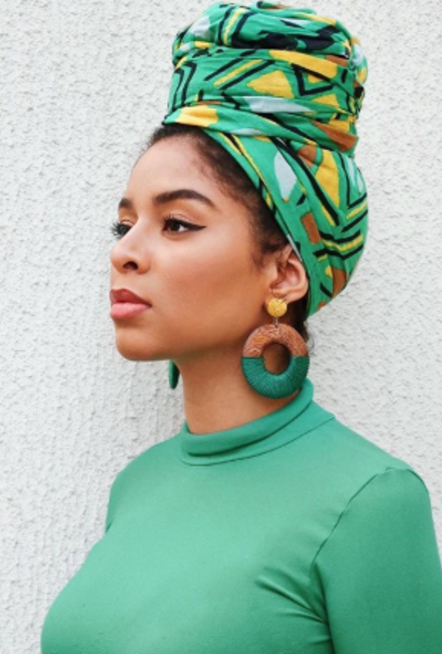 تقليمات الأبيض والأسود مع الفاشينيستا سينا