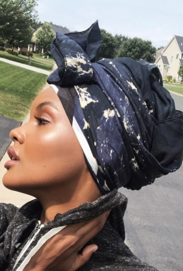  لفة حجاب على طريقة تسريحة شعر ذيل حصان