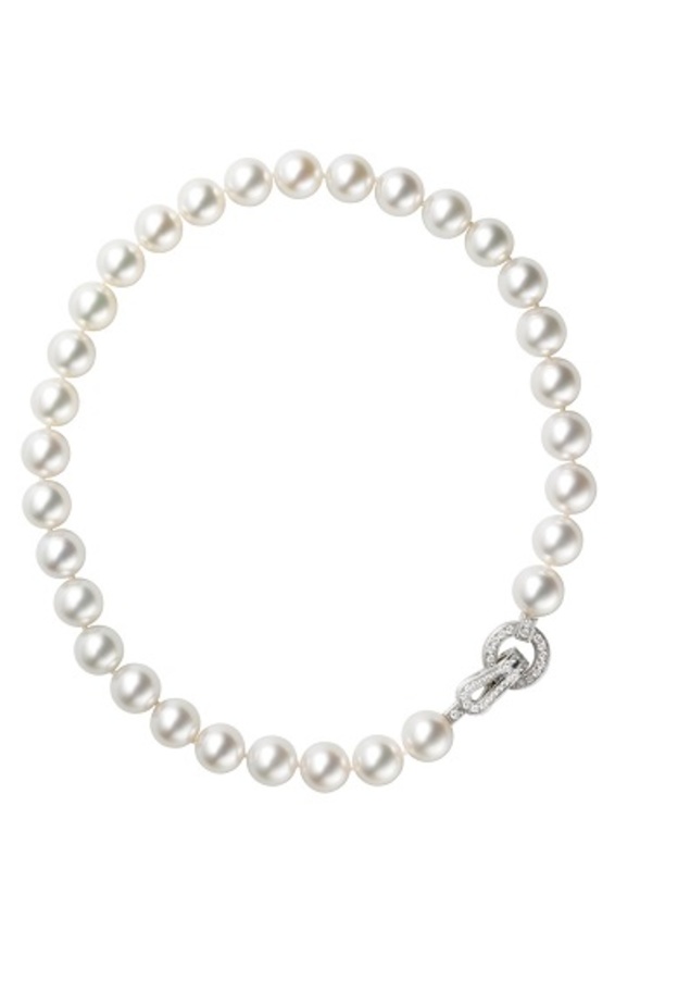 أقراط بوشرون