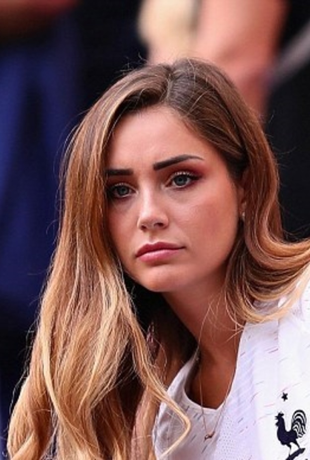 شارلوت بيروني صديقة فلوريان ثاوفن