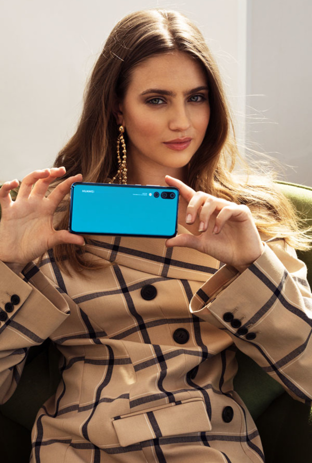 صورة 1 - هاتف HUAWEI P20 Pro