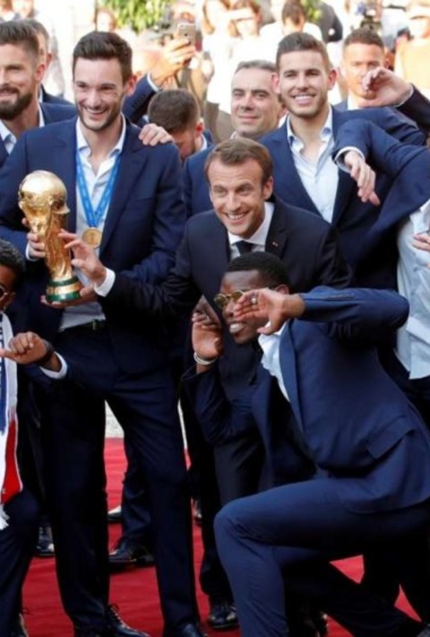 لاعبوا فريق فرنسا في الإليزيه وتكريمهم يصل لمحطات مترو باريس