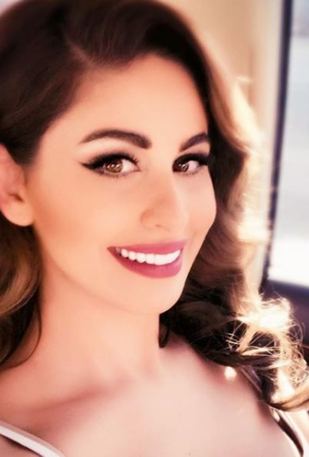 مي سليم تشكر شقيقاتها على دعمهم لها