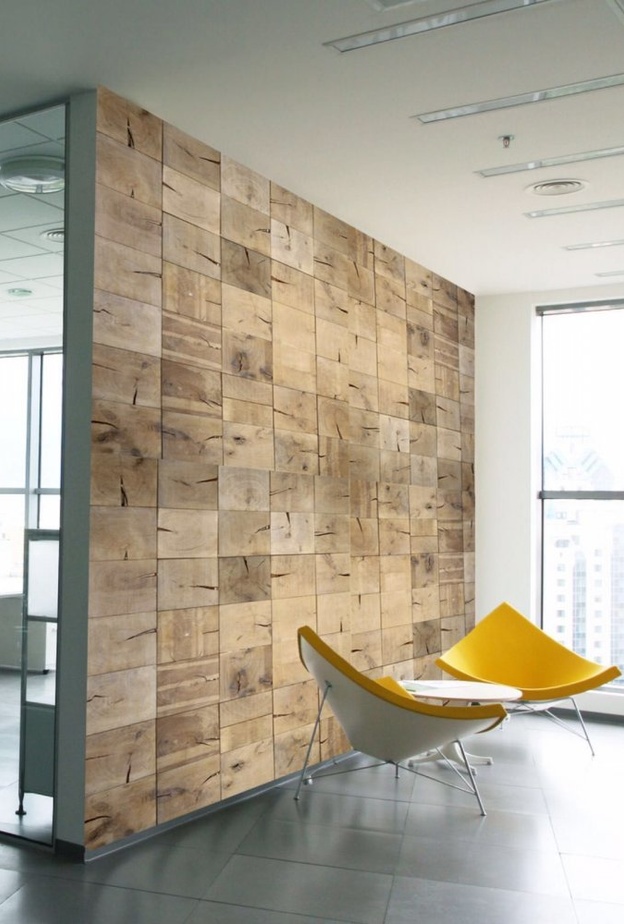 جدار غرفة نوم يتباهى بالتصميم المودرن وبجمال الخشب