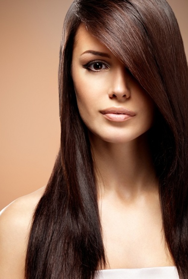 امنحي شعرك الجاف المظهر الصحي بالخلطات الطبيعية