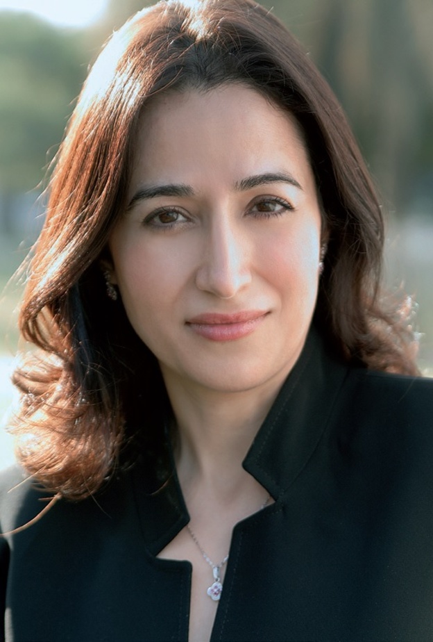 رئيسة تحرير مجلة "هي" مي بدر