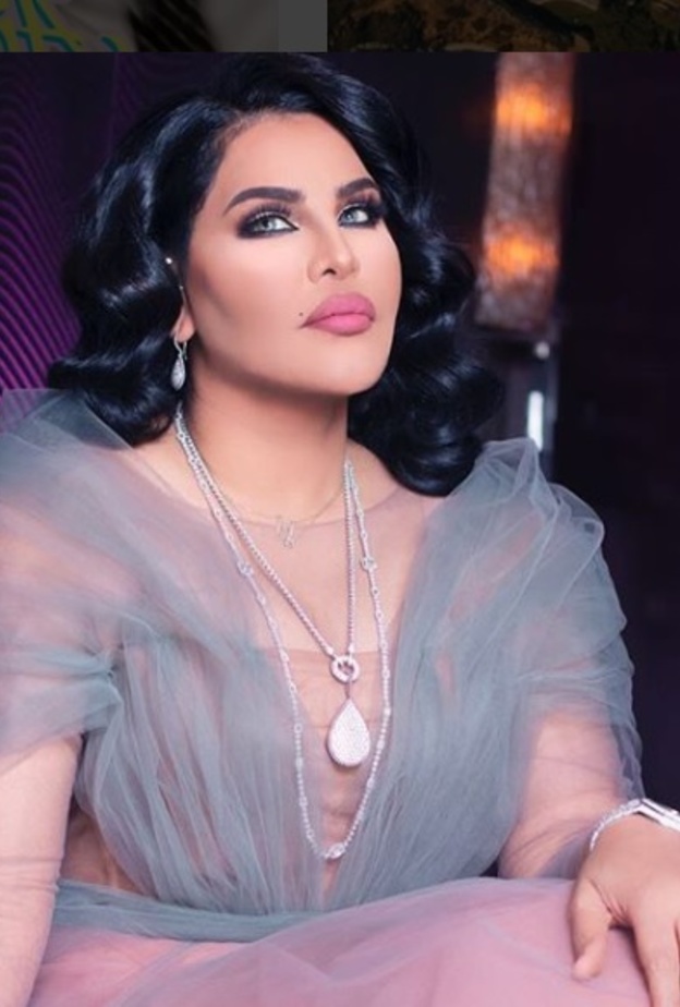  نجوى كرم بعقد الماس طويل وطبقات من Tufenkjian