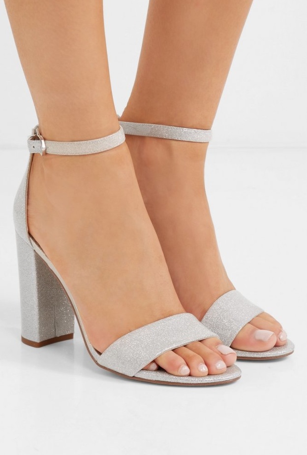 صندل مميز بشرائط فضية من مالون سوليه