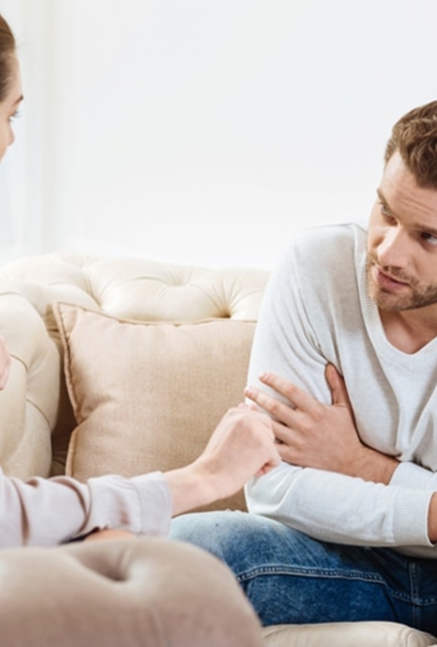 نصائح للتعامل مع الرجل شديد الارتباط بوالدته 