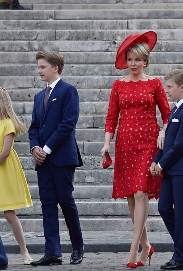  إطلالة الملكة ماتيلد والأميرة إليزابيث ولية عهد بلجيكا