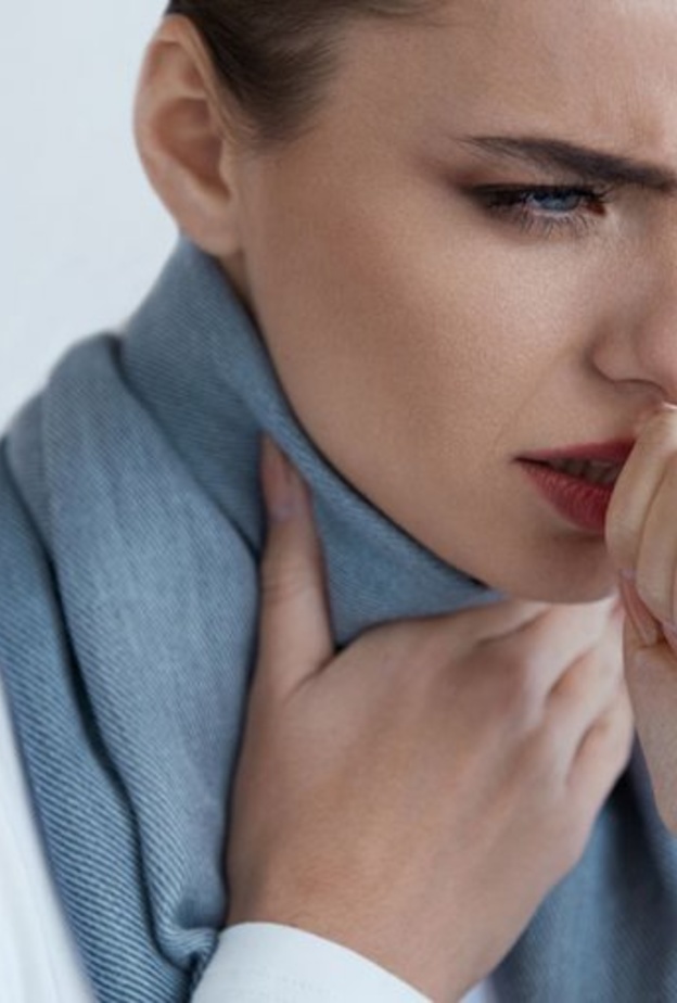 ألم الحلق يسبب صعوبة في البلع