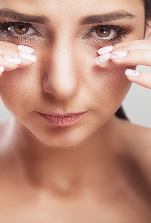 اسباب جفاف العين وعلاجه