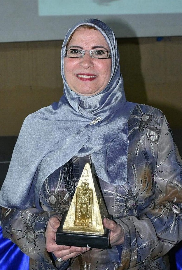 اخت سعاد حسني غير الشقيقة