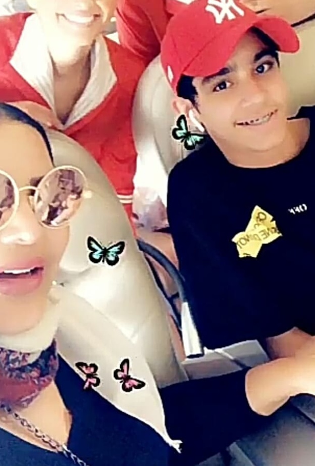 أحلام باتت لا تتخلى عن اصطحاب نجلها معها في كل جولاتها