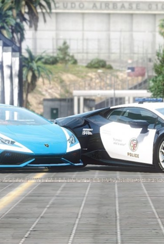 الشرطة في الإمارات Bugatti Veyron