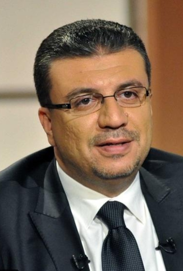 عمرو الليثي ينعي حماه الاعلامي سمير التوني