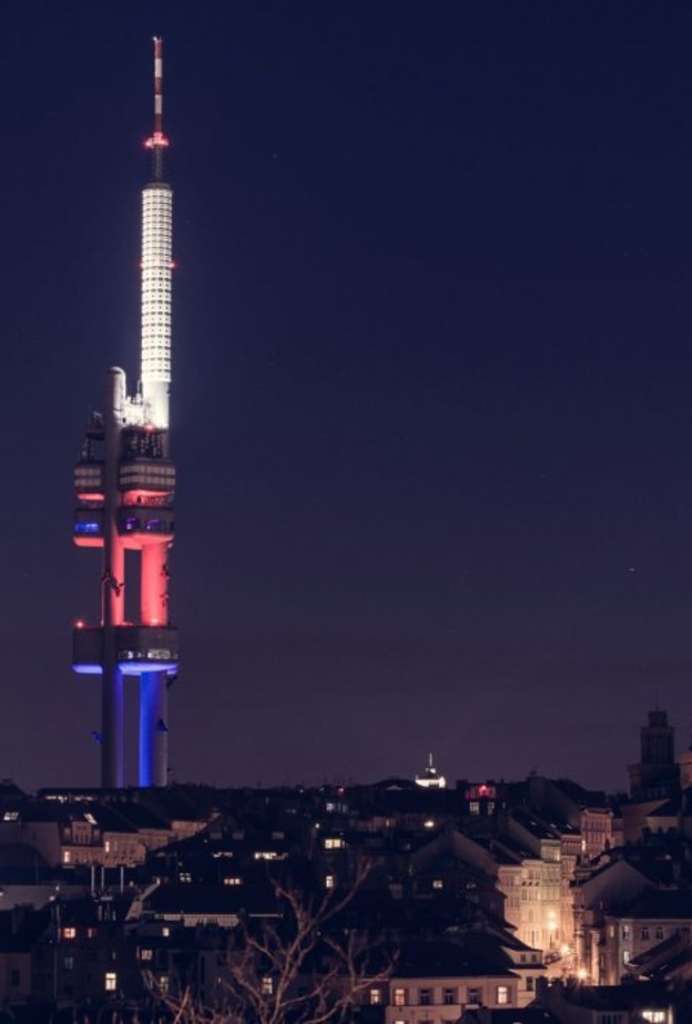 من جدار غرافيتي لجون لينون