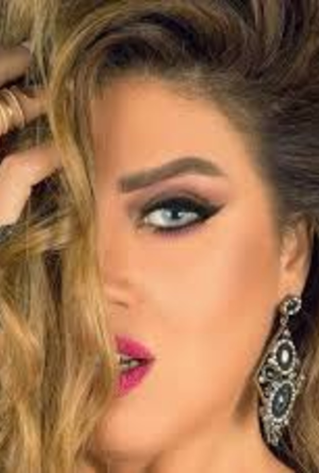 رانيا فريد شوقي في اطلالة صيفية